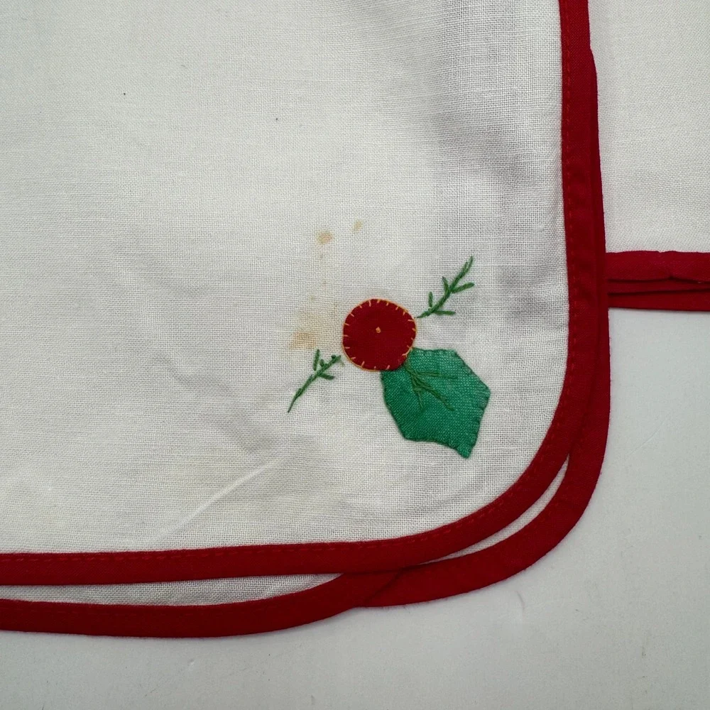 Holiday Cocktail Napkins 15x15 White Red Border Holly Berry Embroidered Set 12